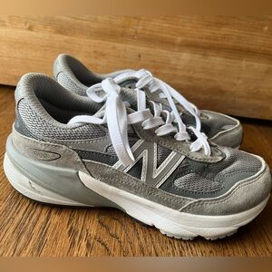 New Balance 990V6 Women 6.5 / Boys 5 /EU 37.5 Gray White Made In USA